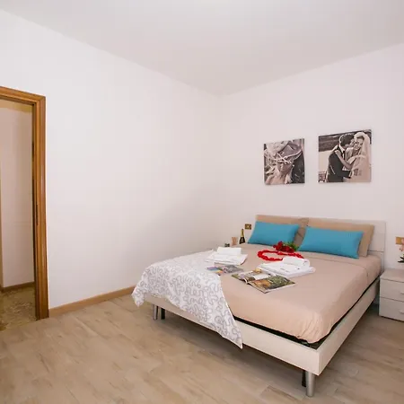 Sleeps 6 בית נופש