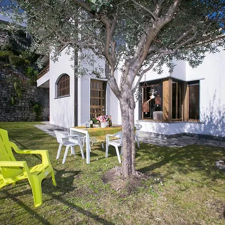 Sleeps 6 בית נופש Brienno